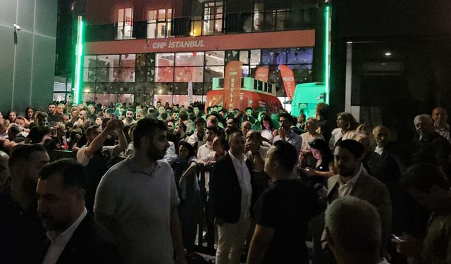CHP, İstanbul İl Başkanlığı binasını kapatıyor