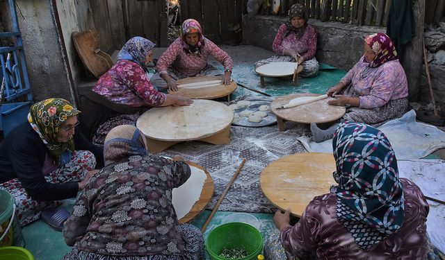 Paranın geçmediği gelenek devam ediyor
