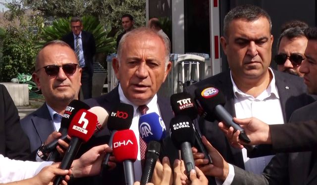 Gürsel Tekin CHP’nin Sarıyer’deki binasına geldi: "Biz Aziz İhsanlara yenilmeyeceğiz"