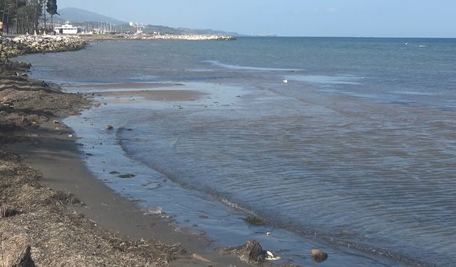 Deniz suyu 5 metre çekildi