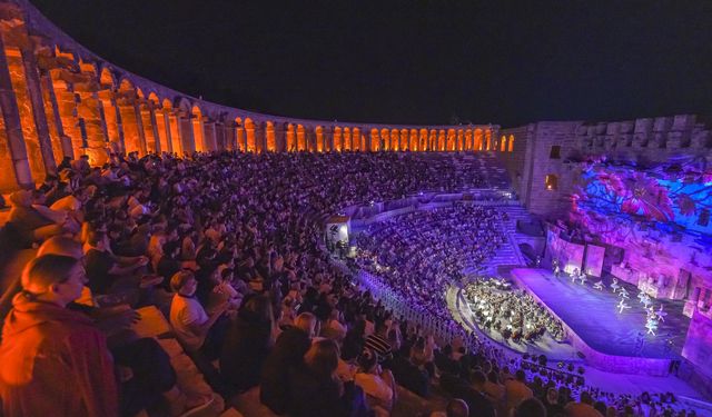 Aspendos'ta Don Kişot sahnelendi