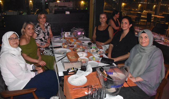 Tabaş'lar dostlarını ağırladılar