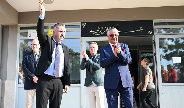 Kemer'de ders zili çaldı