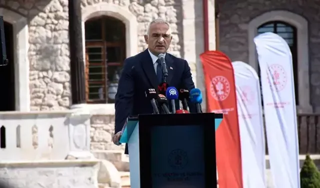 Bakan Ersoy: Halk kütüphanelerimizi çok işlevli merkezler haline getiriyoruz