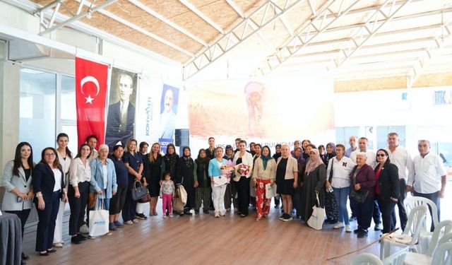 Konyaaltı'nda çiftçi kadınlar buluştu