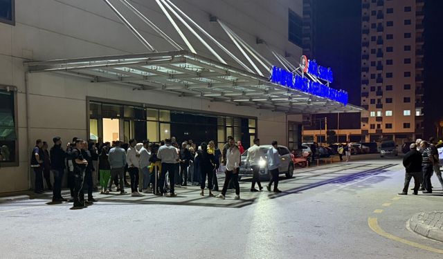 Düğün salonu önünde silahlı çatışma