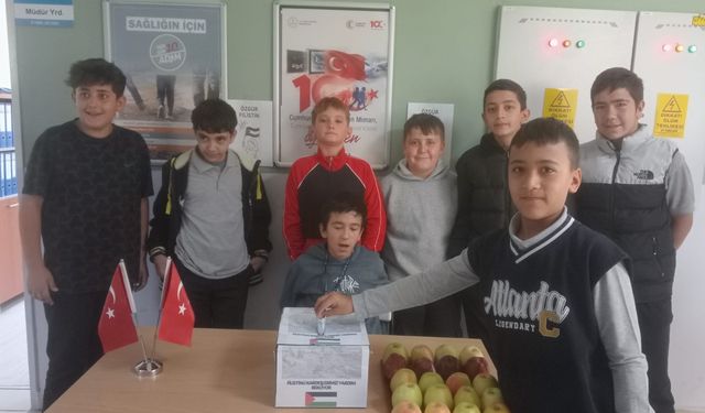 Öğrencilerden Filistin'e destek