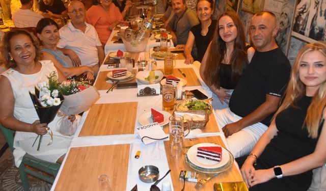 Doğum günü 33’lük Sahne'de