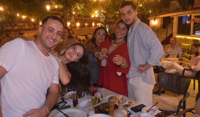 Doğum günü Meyhanet'te