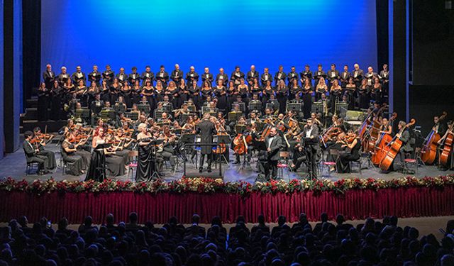 Antalya'da 9. Senfoni sahnelendi
