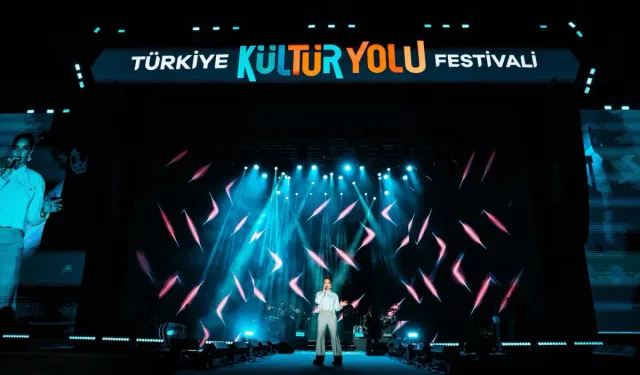 Bengü'den festivale enerjik başlangıç