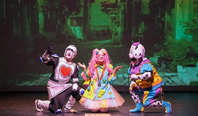 'Dino Ormanı' minikleri neşelendirdi