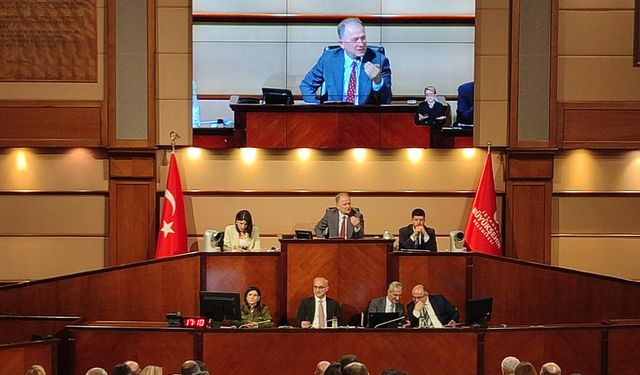 İBB Meclisi’nde "iddianame" gerginliği