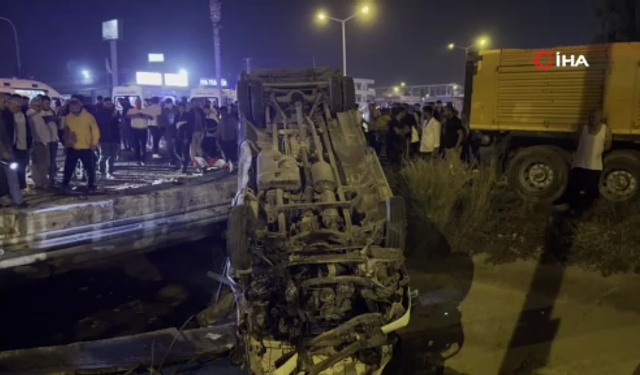 Tarsus’ta yolcu minibüsü ile otomobil çarpıştı: 10 yaralı