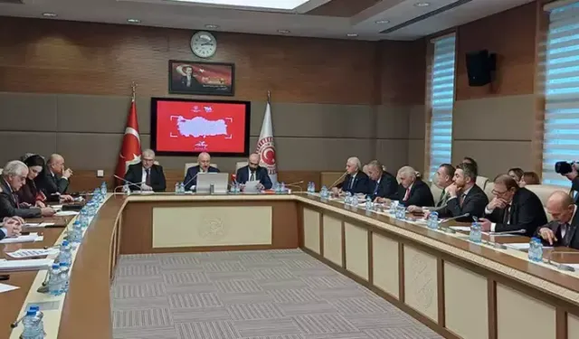 Turizm gelirleri yıl sonunda 64 milyar dolara ulaşacak