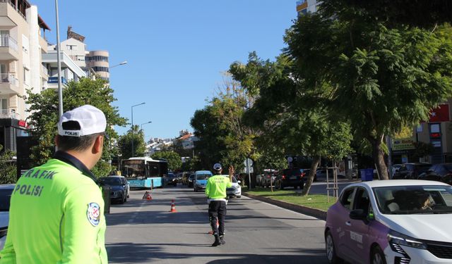 Antalya'da son 1 haftada 11 bin 553 araç ve sürücüne ceza kesildi
