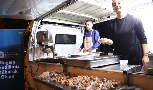 Büyükşehir'den Regaip Kandili'nde lokma ve kandil simidi ikramı