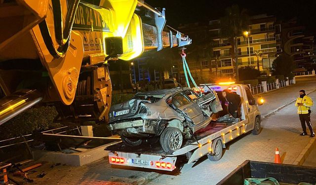 Alt geçide düşüp yanan otomobilde öldü