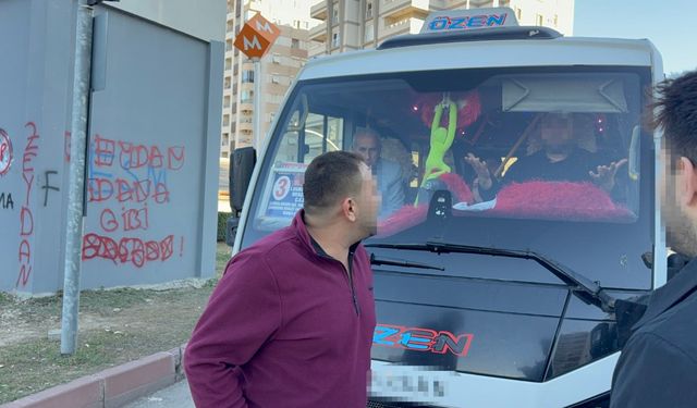 Dolmuşçuya tehditler savuran PTT kargo şoförü adli kontrolle serbest bırakıldı