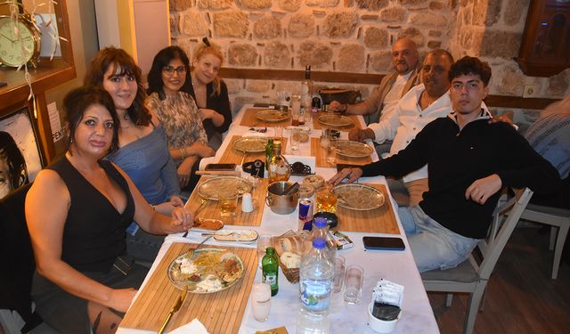 Üçkapılar eski patronu 33'lük Sahne'de