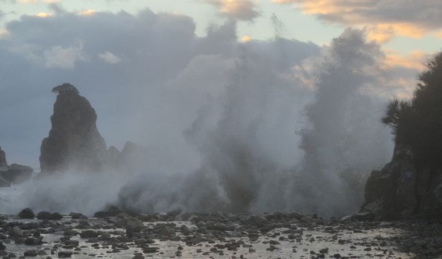 Karadeniz’de tsunamiyi andıran görüntüler