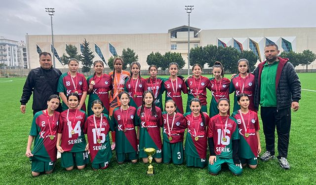 Serik’in yıldız kızları tarih yazdı