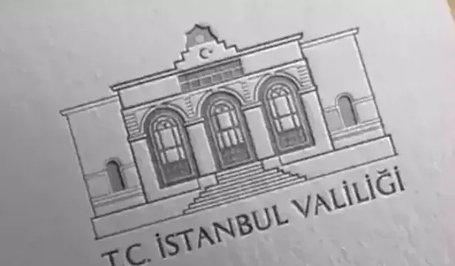 İstanbul Valiliği: Fırtınada 89 çatı uçtu, 45 ağaç devrildi