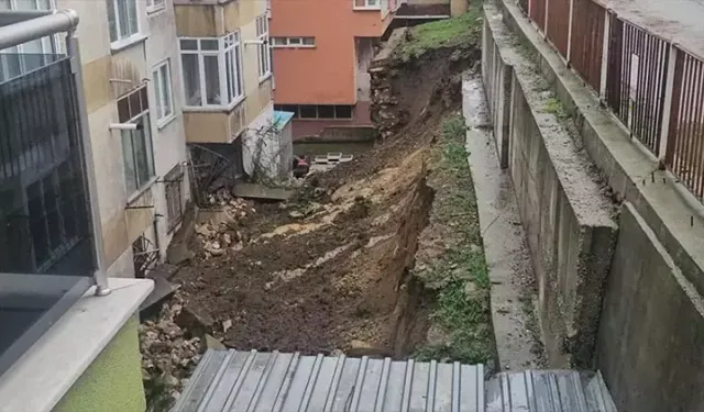 Edirne'de sağanak; istinat duvarı yıkıldı