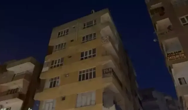 Kolonlardan ses geldiği iddia edilen 6 katlı apartman boşaltıldı