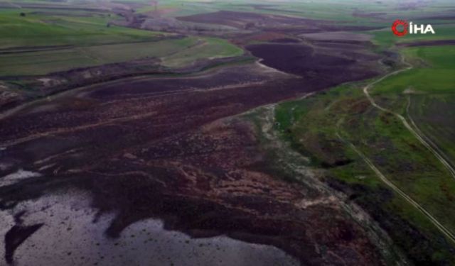 Doğuda kar batıda kuraklık: Gölette korkutan görüntü