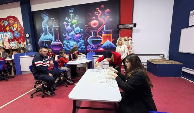 Kolejde çift dilli eğitim