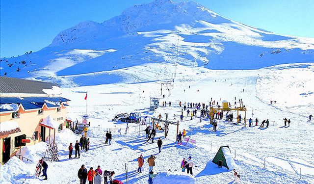 Kayak merkezlerine talep patladı