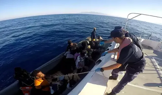 Türkiye’nin denizlerinde 5 yılda 103 bin 488 göçmen kurtarıldı