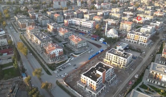 Kahramanmaraş’ta depremin ardından ve 3 yıl sonra çekilen görüntüler dönüşümü gözler önüne serdi