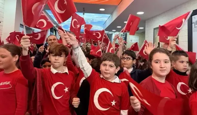 2025-2026 eğitim-öğretim yılının ikinci dönemi ‘Bayrak sevgisi’ ile başladı