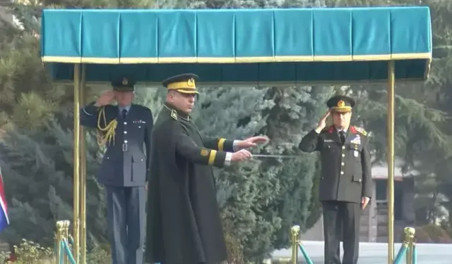 Genelkurmay Başkanı Bayraktaroğlu, Birleşik Krallık Genelkurmay Başkanı ile görüştü