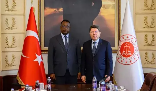 Bakan Tunç, Somali Adalet Bakanı Sheikhali ile görüştü