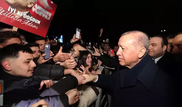 AK Parti Gençlik Kolları, Cumhurbaşkanı Erdoğan'ın doğum gününü kutladı