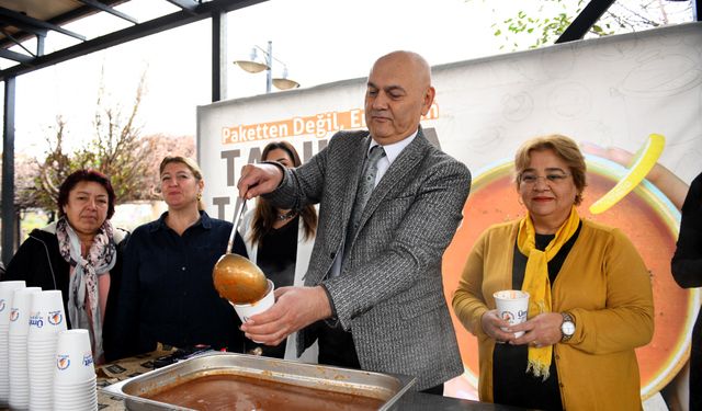 Kadın kooperatiflerinden tarhana ikramı