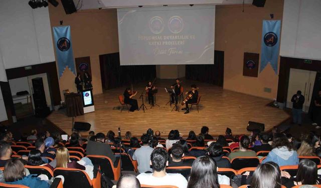 Toplumsal Duyarlılık ve Katkı Projeleri'nde Spor Bilimleri Fakültesi birinci oldu