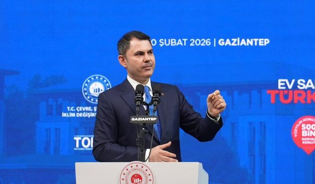 Bakan Kurum: "Muhalefet, ‘deprem bölgesine çöp kutusu gönderdim’ diye övünüyor, 455 bin yuvayı beğenmiyor"