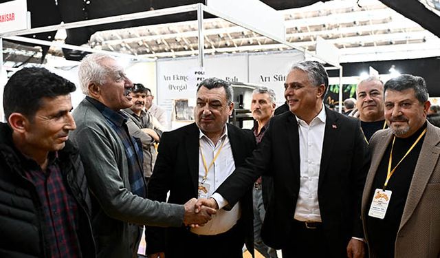 Başkan Uysal Arıcılık Fuarı’nda üreticinin sesi oldu