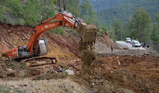Alanya'da kapanan yollar için seferberlik