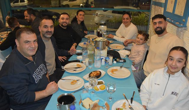 Asker Uğurlaması Konyaaltı Balıkçısında