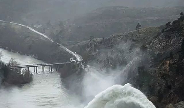 Manavgat’ta barajlar doldu, kapaklar açıldı