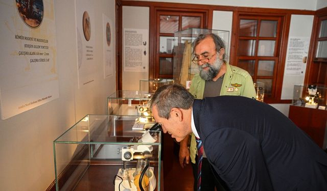 Mikro Minyatür sanatı sergide