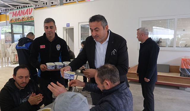 Başkan Topaloğlu'ndan çorba ikramı