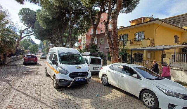 Yaşlı çift evinde bıçaklanarak öldürülmüştü: "Evde boş altın keseleri bulundu"