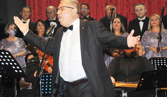 Antalya'da Yıldırım Gürses eserleri