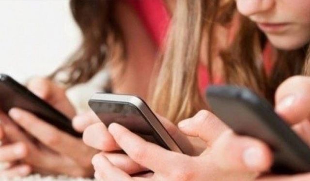 Uzmanlardan ‘sosyal medya’ uyarısı: "Çocuklardaki etkisi tahmin ettiğimizden çok daha büyük"